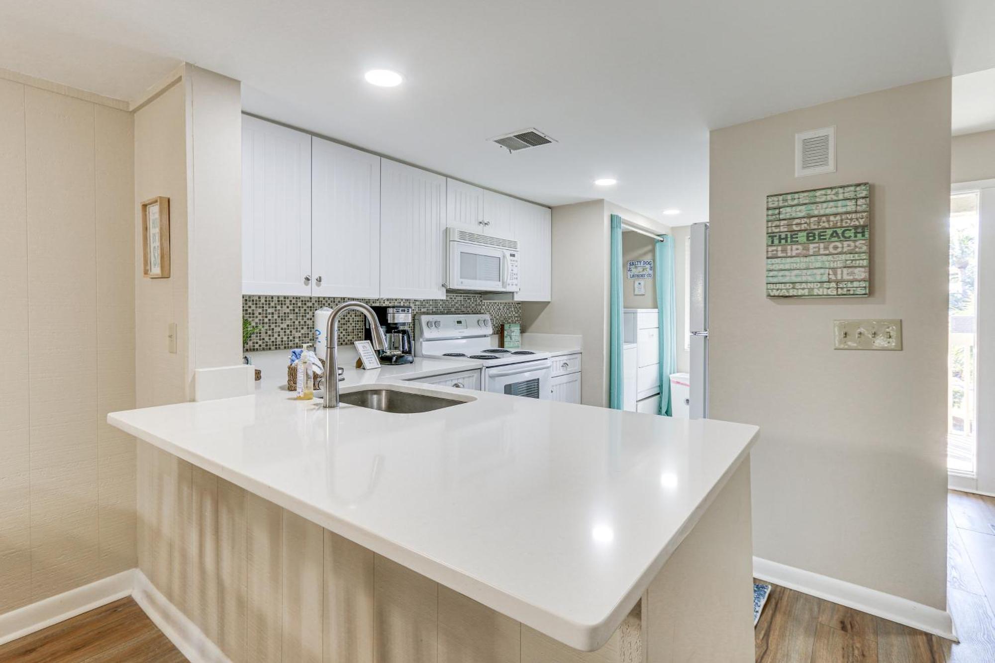 Hilton Head Condo Walk To Coligny Beach And Plaza! ヒルトンヘッドアイランド エクステリア 写真